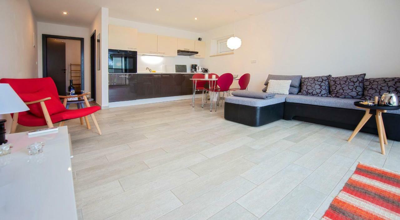 Apartmán MIDAVkl Pirovac Exteriér fotografie