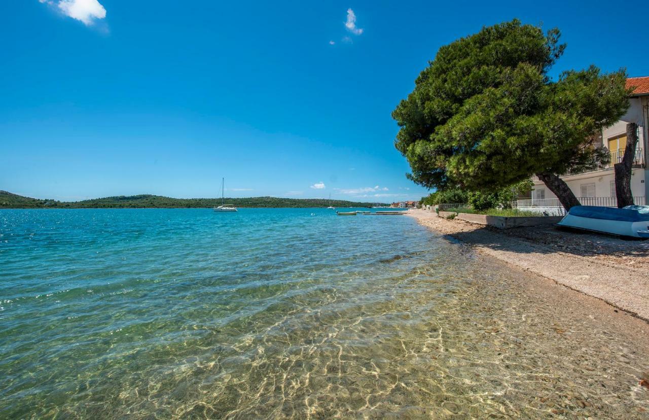 Apartmán MIDAVkl Pirovac Exteriér fotografie