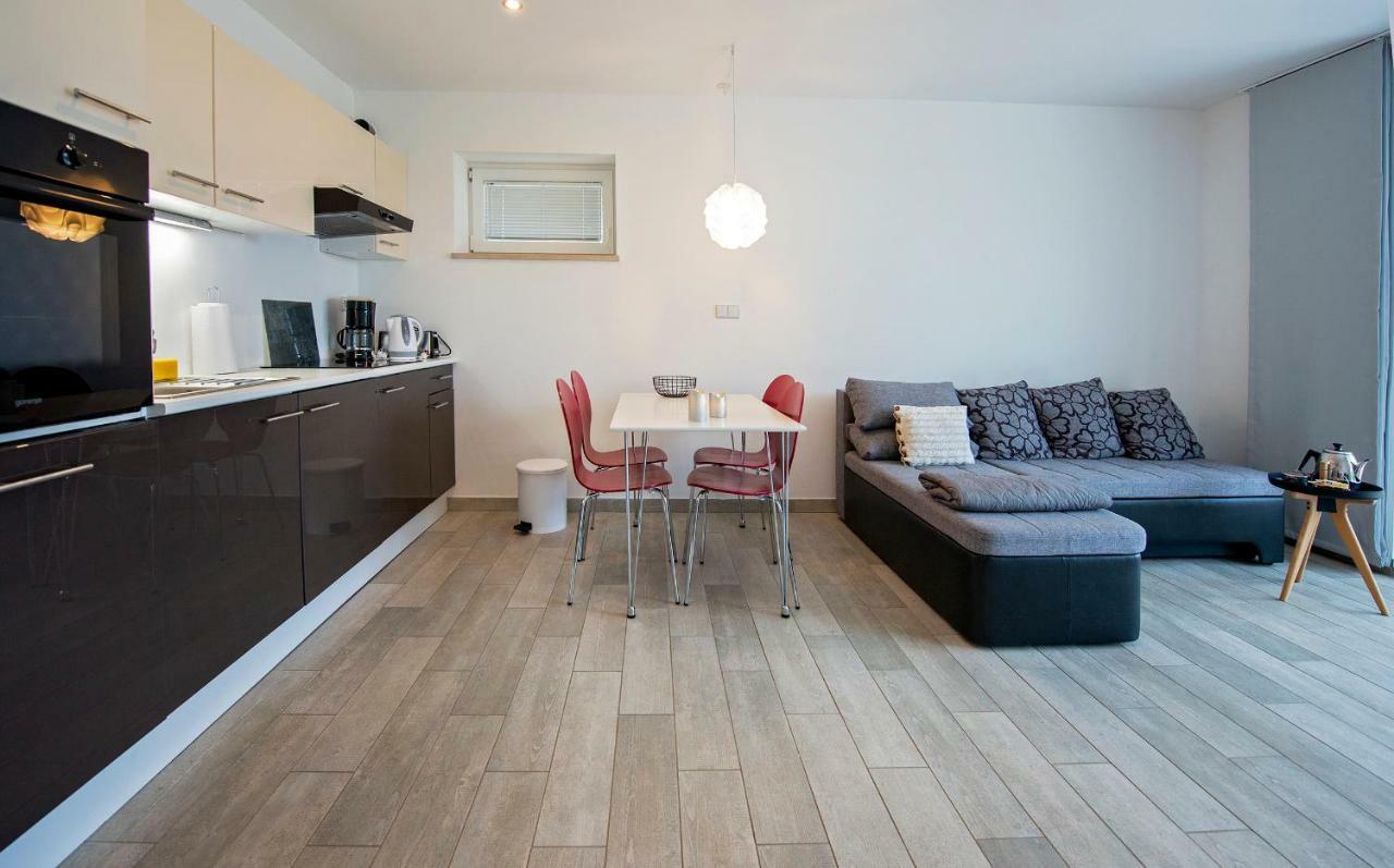 Apartmán MIDAVkl Pirovac Exteriér fotografie
