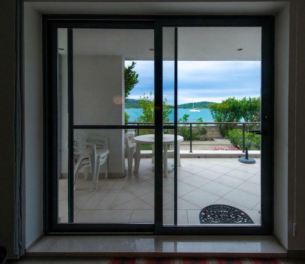 Apartmán MIDAVkl Pirovac Exteriér fotografie